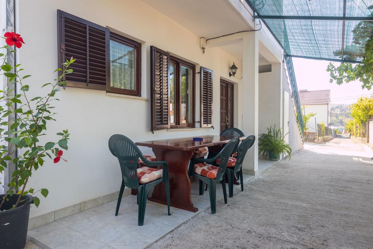 Apartment Vinka Trogir Eksteriør billede